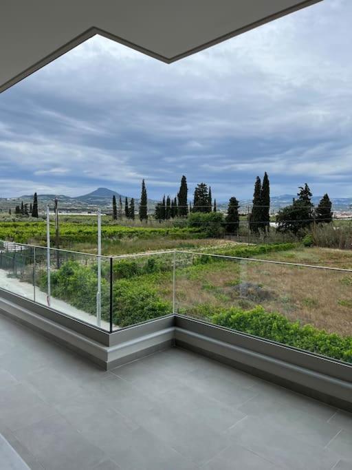 Villa Maria Eirini Lechaio Exteriör bild